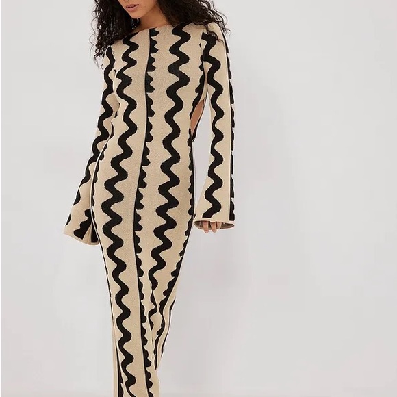*SOLD OUT* NA-KD Kimono Sleeve Knitted Maxi Dress - Picture 1 of 5